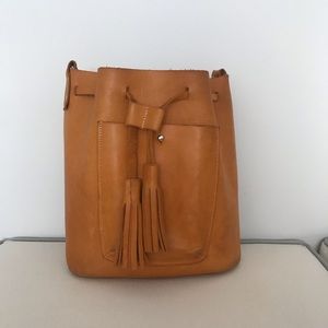 BUBO Handmade | Abbie Leather Bucket Bag